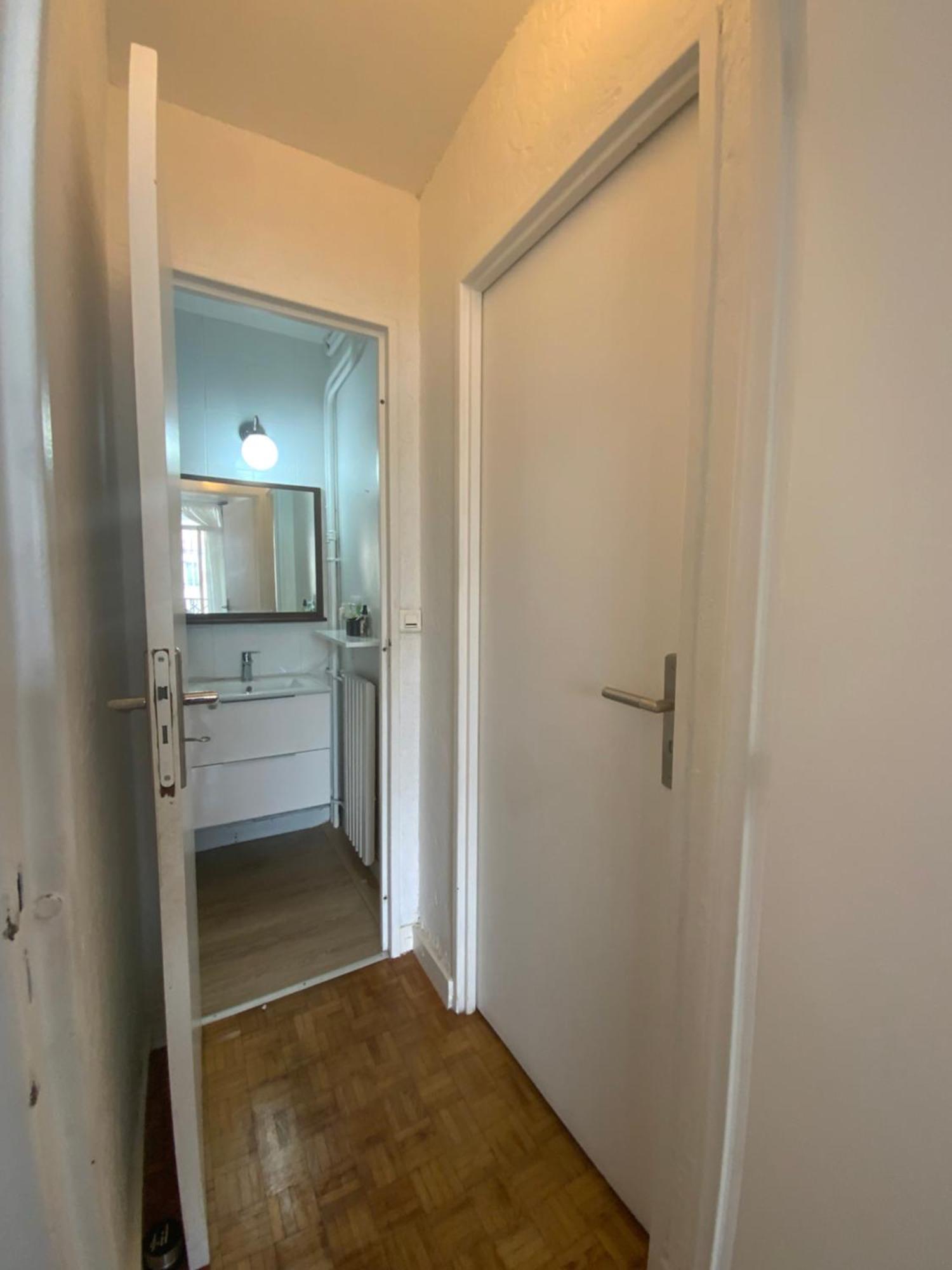 Chambre Chez L'Habitant Pres De Tour Eiffel Parigi Esterno foto