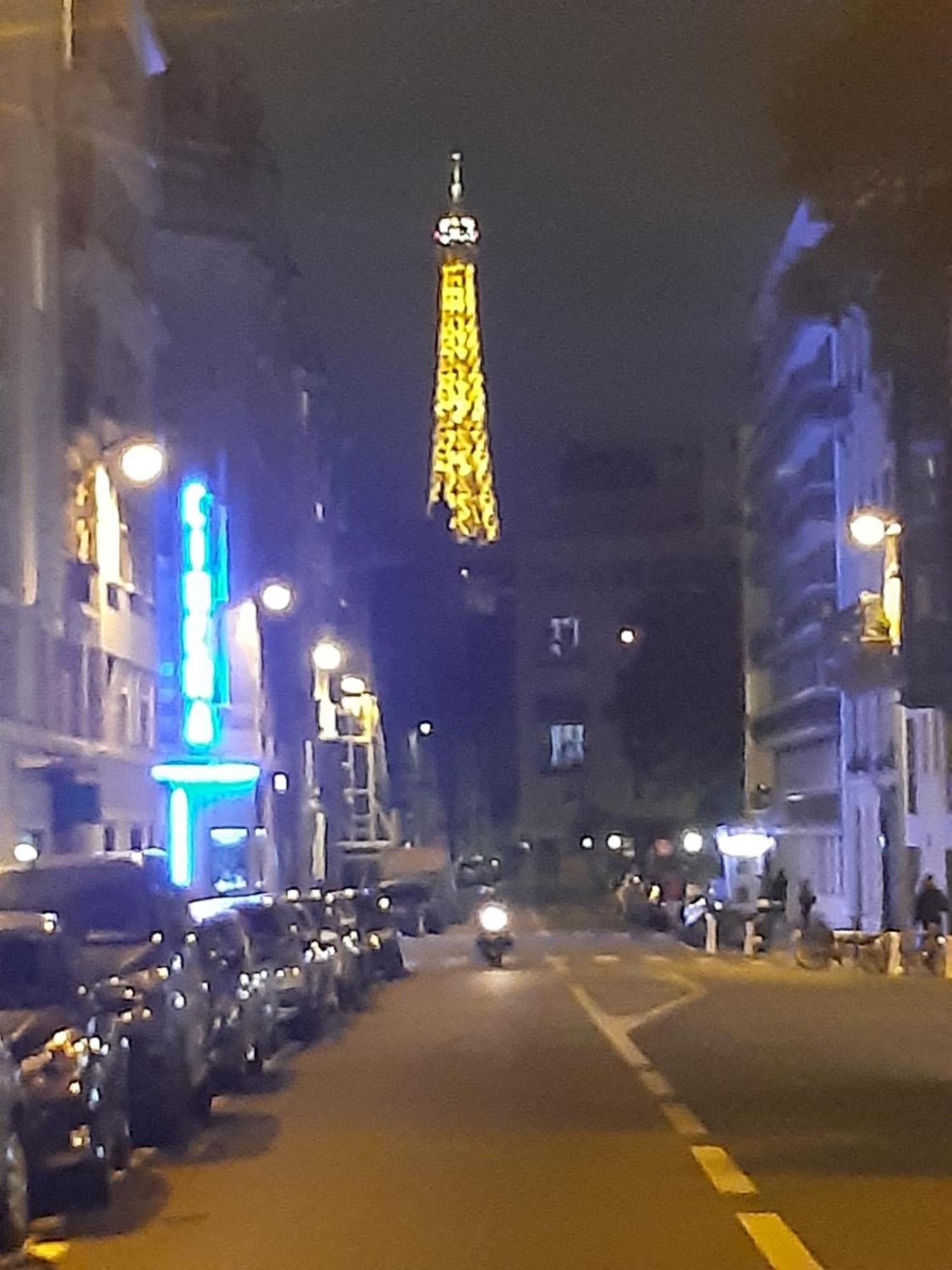 Chambre Chez L'Habitant Pres De Tour Eiffel Parigi Esterno foto